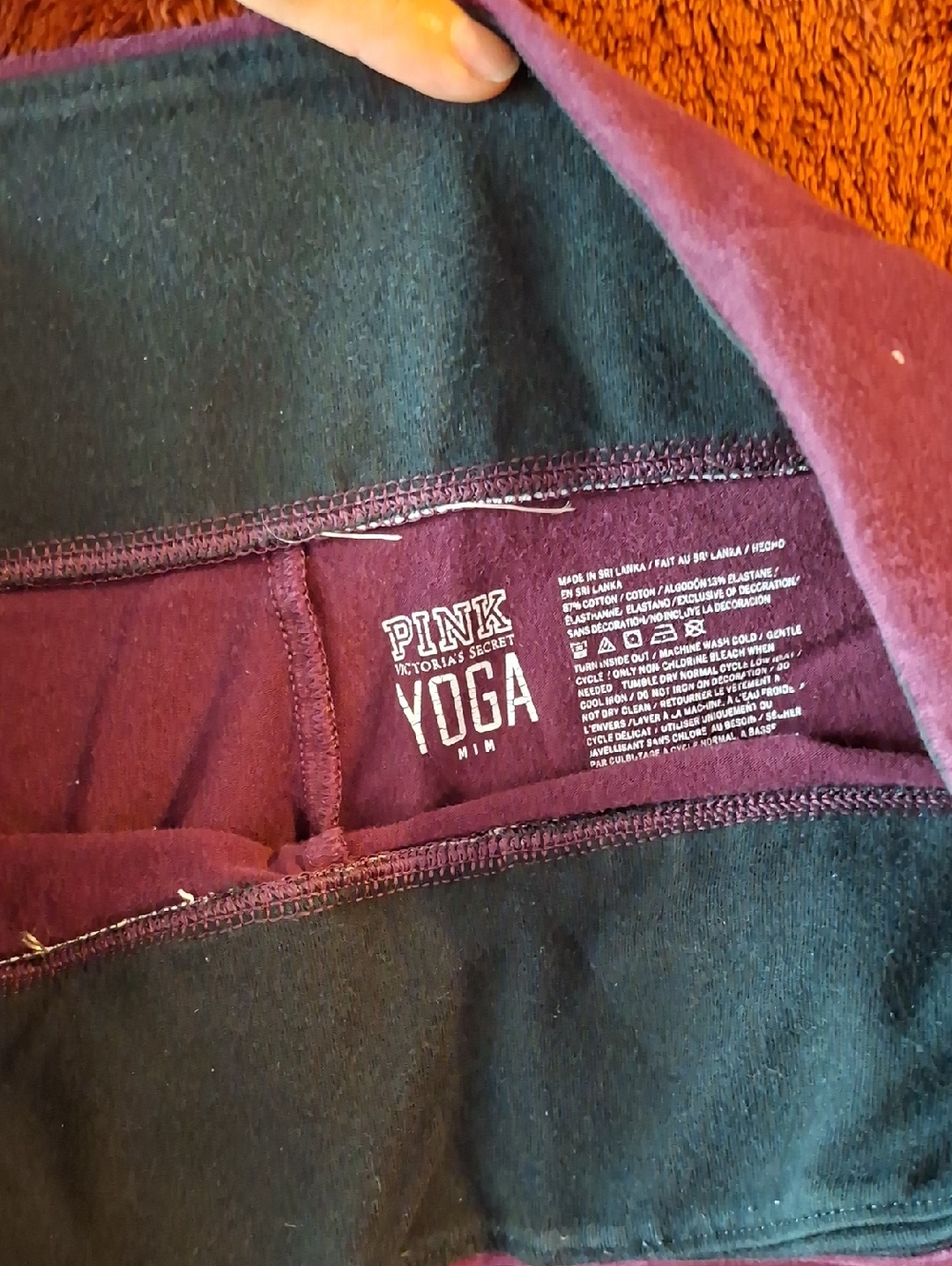 PINK Victoria's Secret Maroon Girls' Logo Trim Leggings - Picture 3 of 3